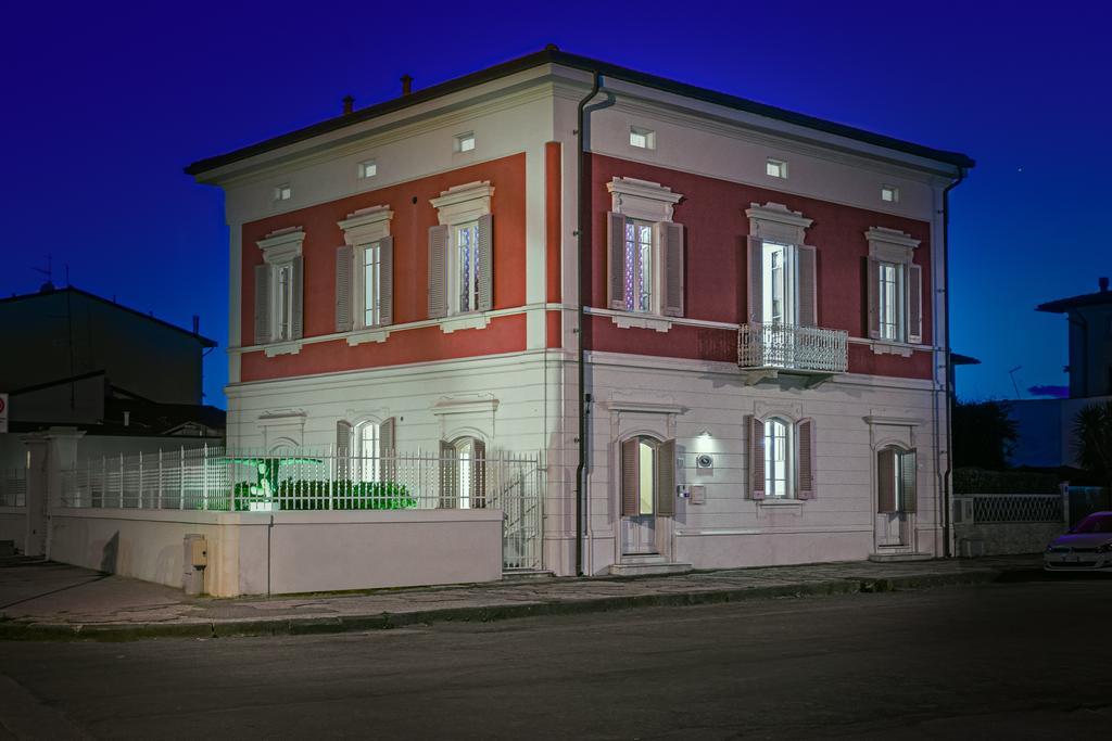 Villino Ermione Hotel Marina Di Pisa Exterior photo