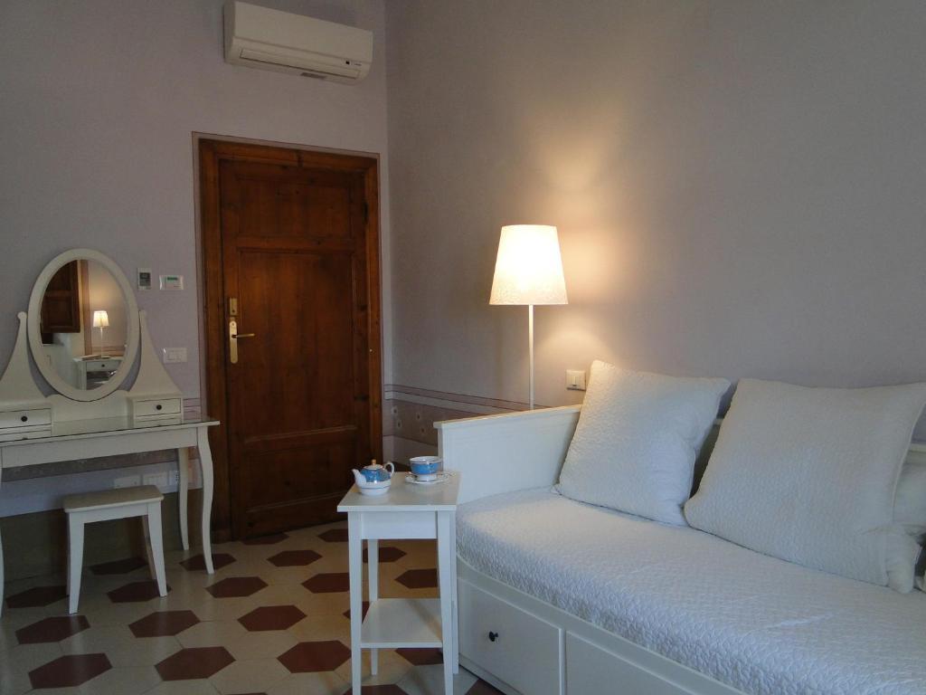 Villino Ermione Hotel Marina Di Pisa Exterior photo